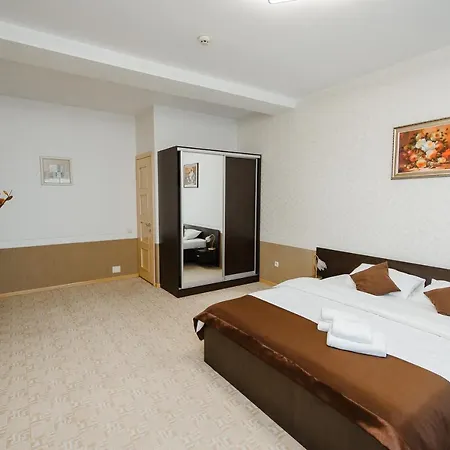Tiptop Center Hotel 3*